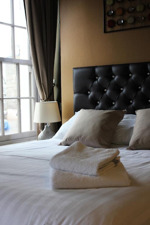 Tilted Wig Otel Warwick  Oda fotoğraf