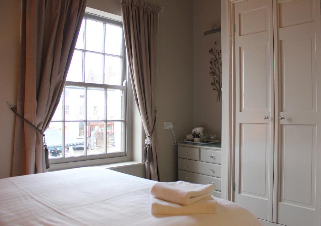 Tilted Wig Otel Warwick  Oda fotoğraf